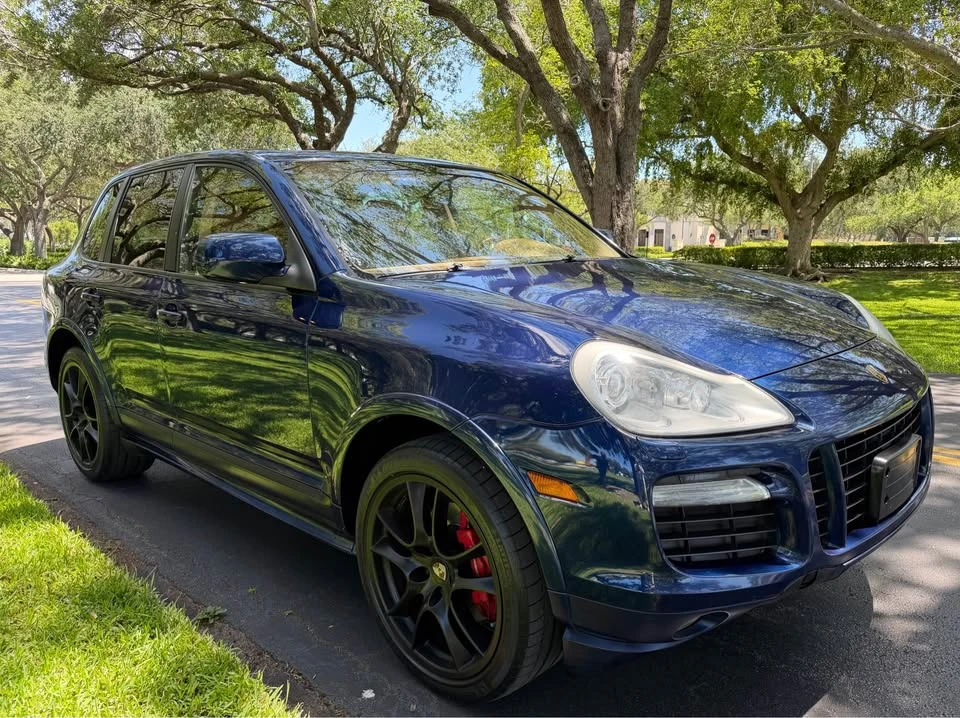 2010 Porsche 955/957 Cayenne GTS - Image 2 of 21