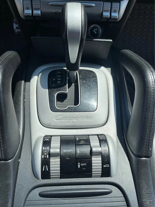 2010 Porsche 955/957 Cayenne GTS - Image 12 of 13