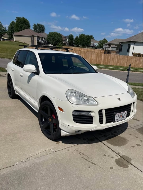 2010 Porsche 955/957 Cayenne GTS - Image 2 of 13