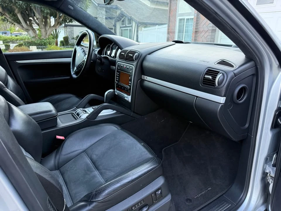 2010 Porsche 955/957 Cayenne GTS - Image 14 of 15