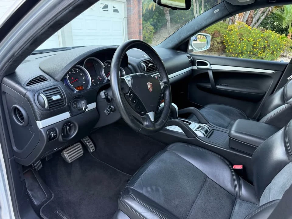 2010 Porsche 955/957 Cayenne GTS - Image 8 of 15
