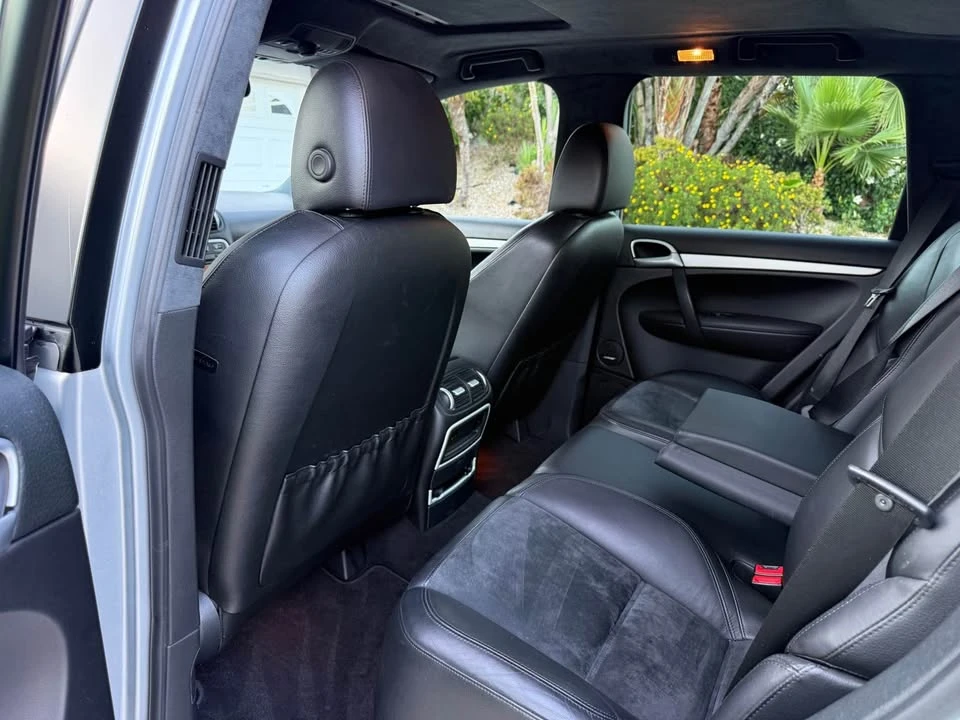 2010 Porsche 955/957 Cayenne GTS - Image 10 of 15
