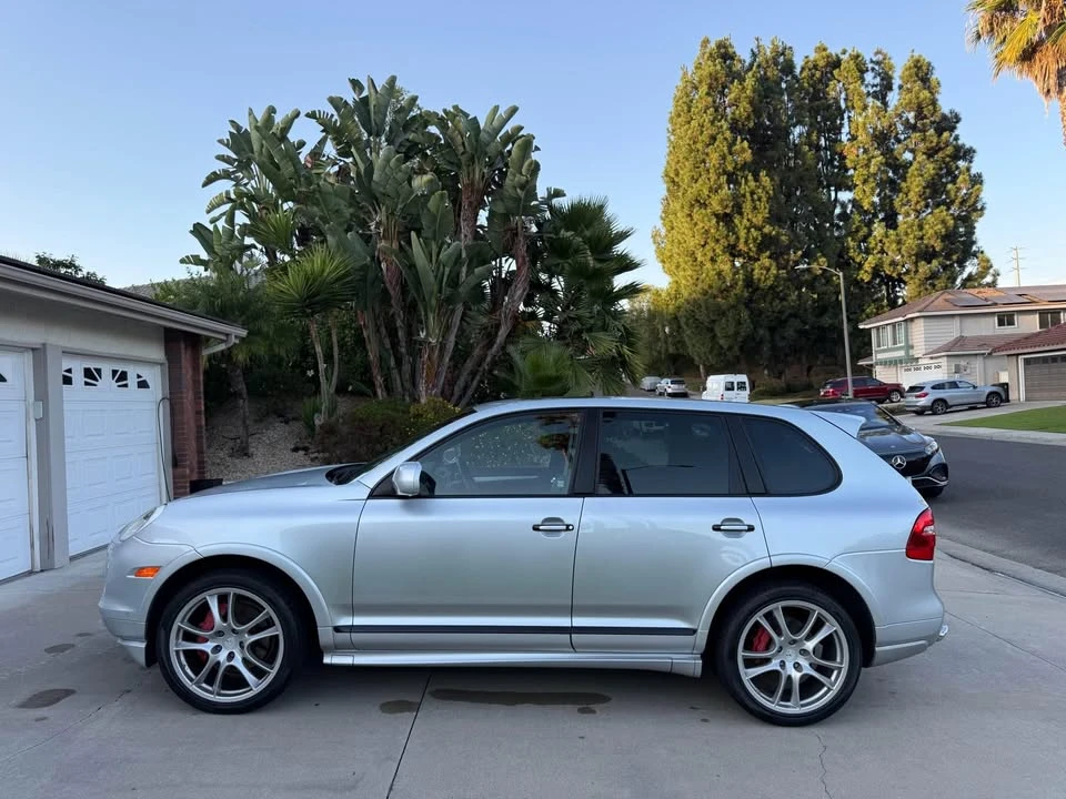 2010 Porsche 955/957 Cayenne GTS - Image 2 of 15