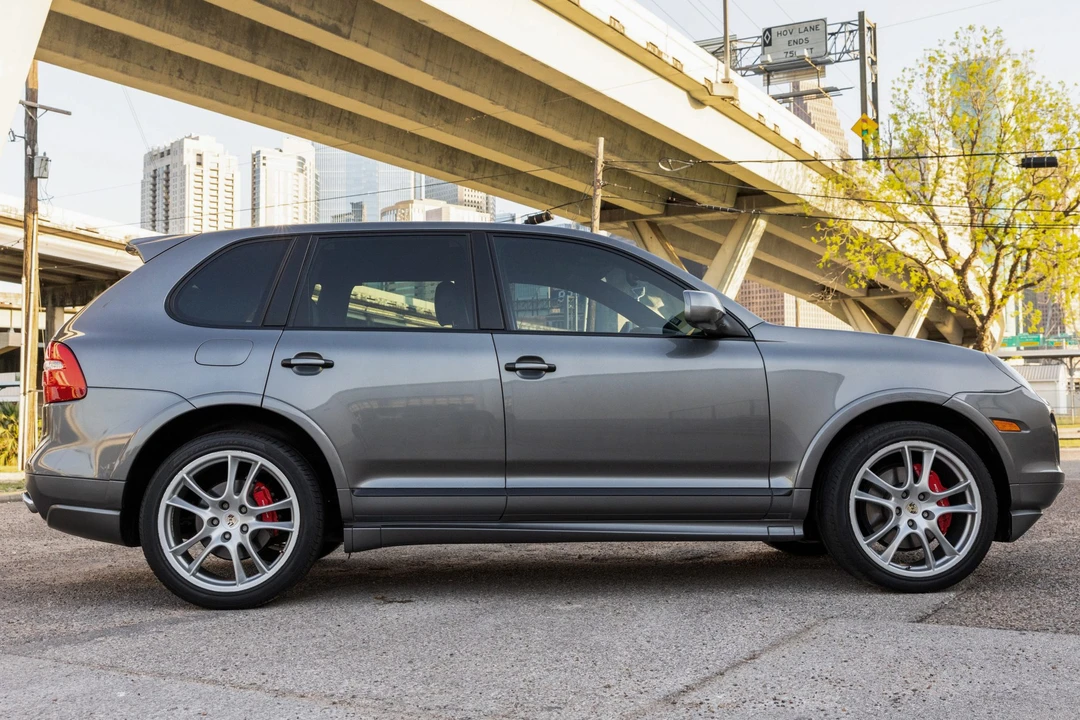 2010 Porsche 955/957 Cayenne GTS - Image 6 of 31