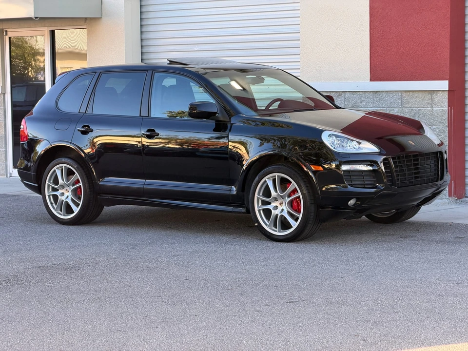 2010 Porsche 955/957 Cayenne GTS - Image 26 of 31