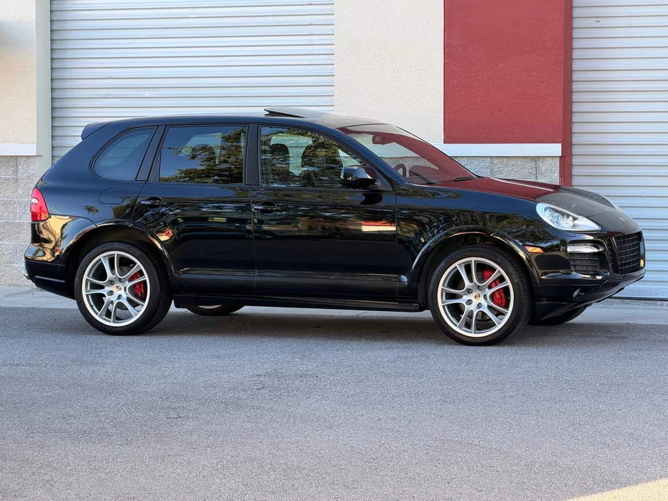 2010 Porsche 955/957 Cayenne GTS - Image 23 of 31