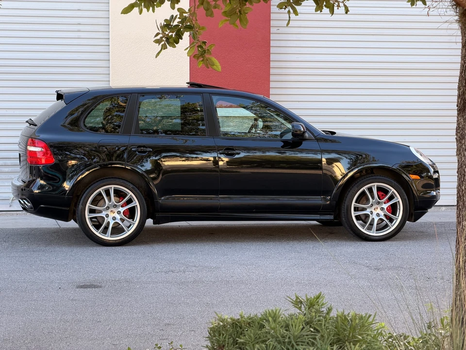 2010 Porsche 955/957 Cayenne GTS - Image 21 of 31