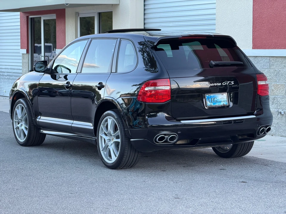 2010 Porsche 955/957 Cayenne GTS - Image 15 of 31