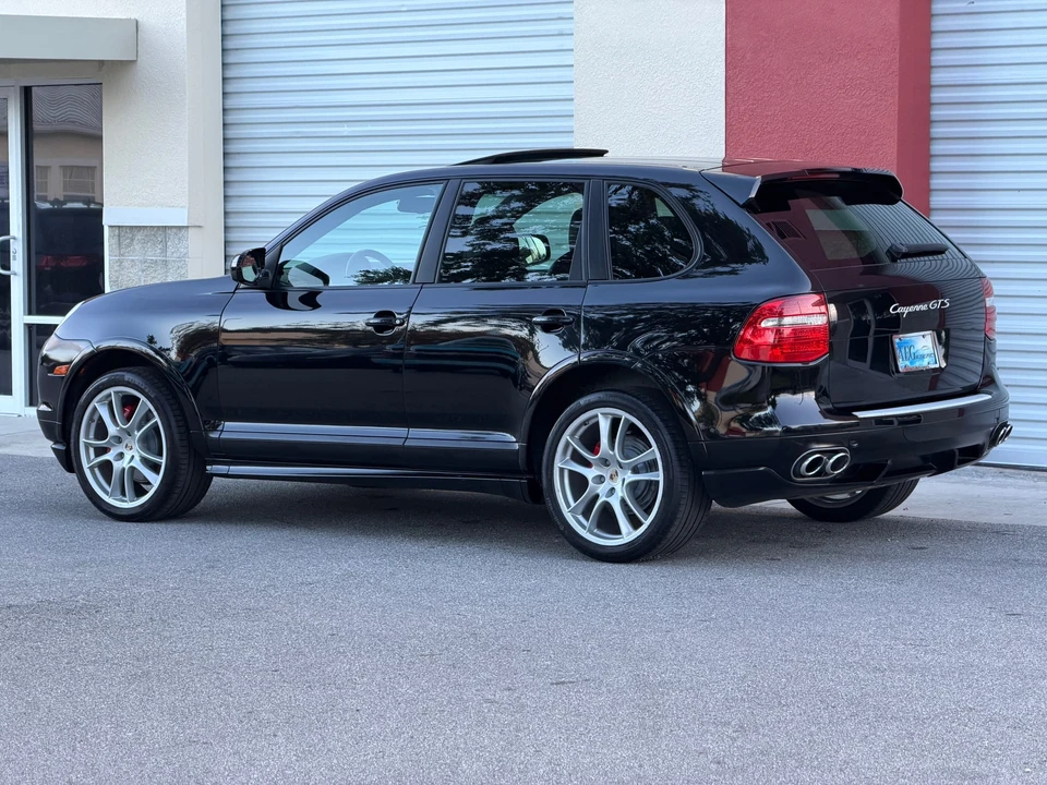 2010 Porsche 955/957 Cayenne GTS - Image 13 of 31