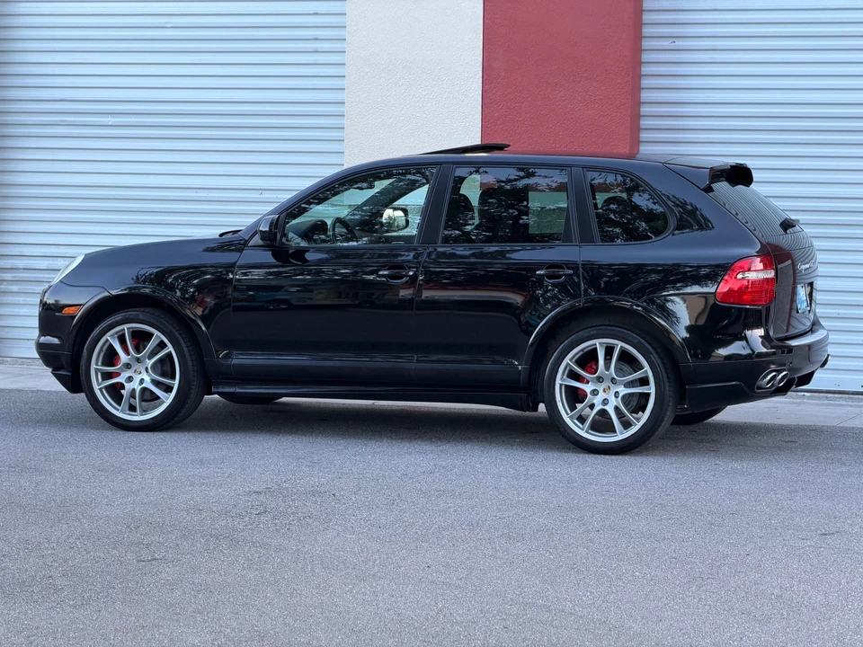 2010 Porsche 955/957 Cayenne GTS - Image 11 of 31