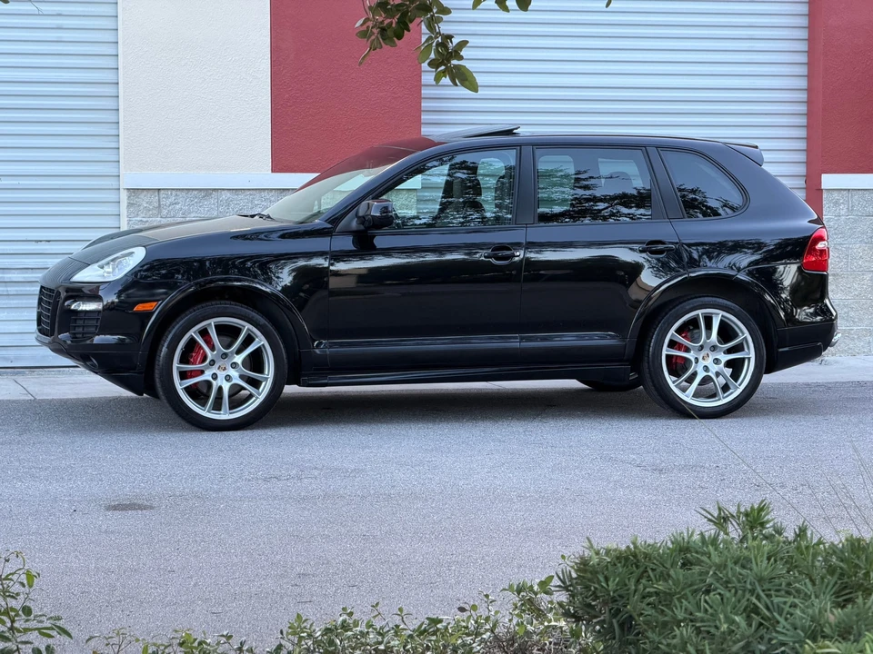 2010 Porsche 955/957 Cayenne GTS - Image 7 of 31