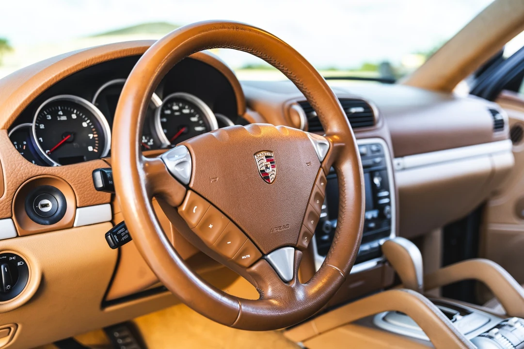 2010 Porsche 955/957 Cayenne GTS - Image 23 of 31