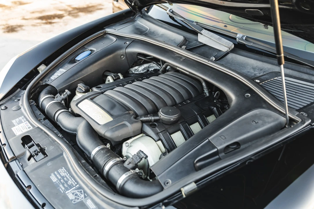 2010 Porsche 955/957 Cayenne GTS - Image 18 of 31