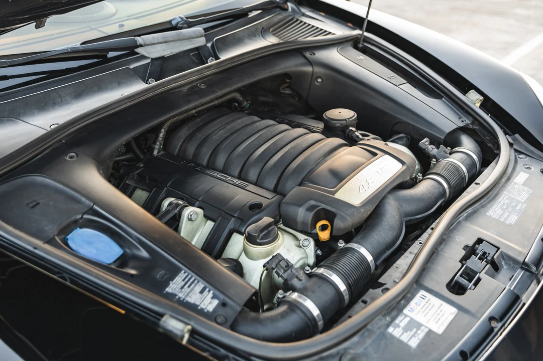 2010 Porsche 955/957 Cayenne GTS - Image 17 of 31