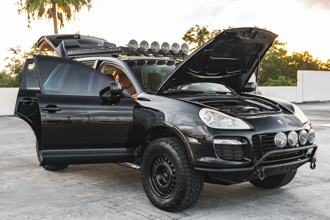 2010 Porsche 955/957 Cayenne GTS - Image 8 of 31