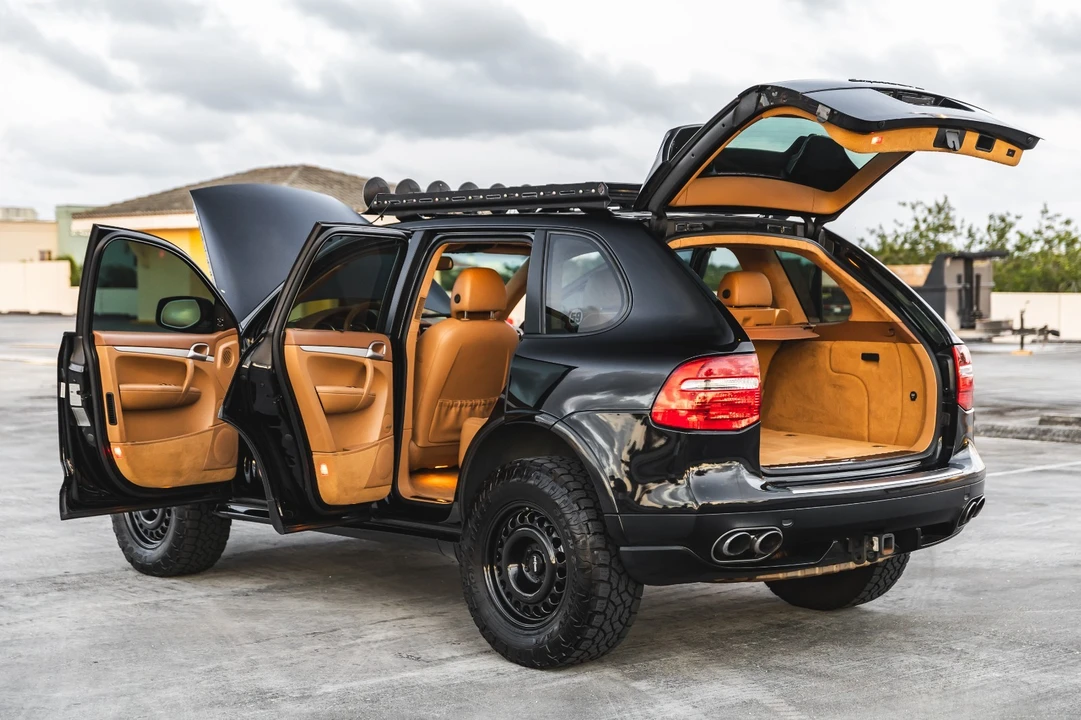 2010 Porsche 955/957 Cayenne GTS - Image 4 of 31