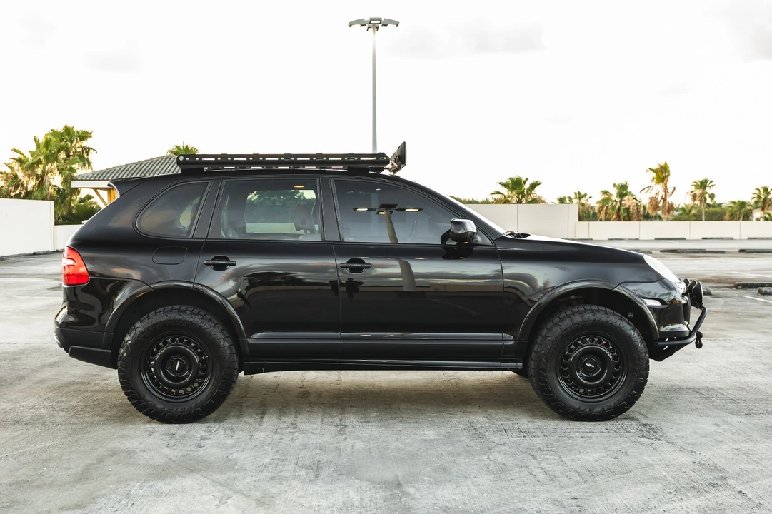 2010 Porsche 955/957 Cayenne GTS - Image 11 of 31