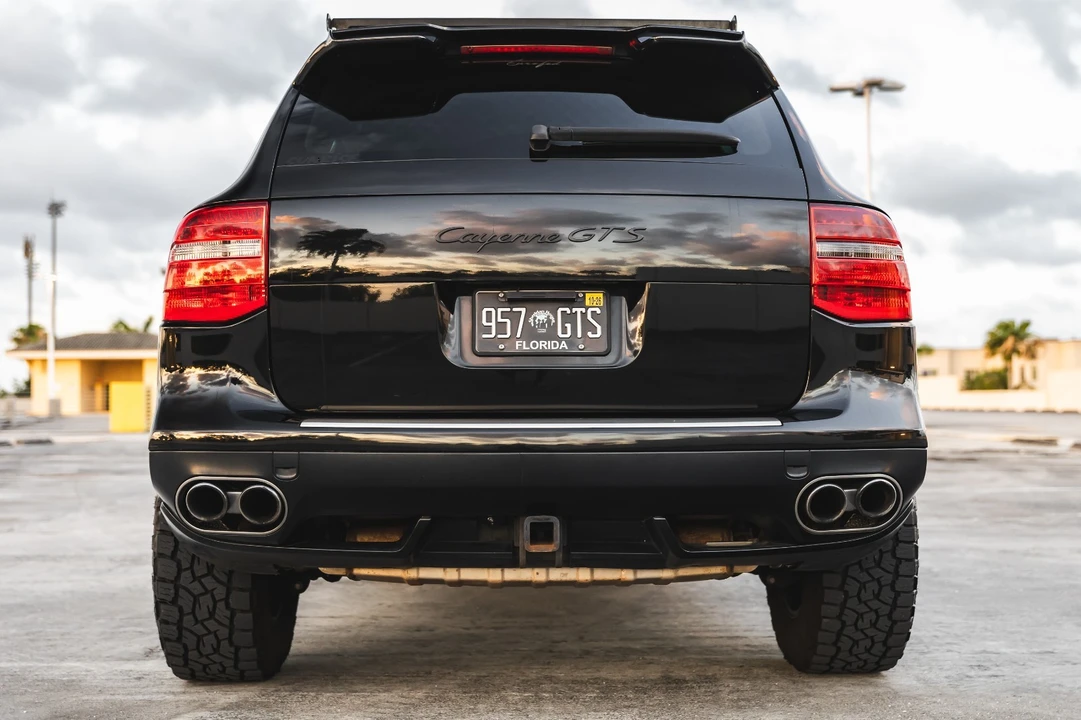 2010 Porsche 955/957 Cayenne GTS - Image 10 of 31