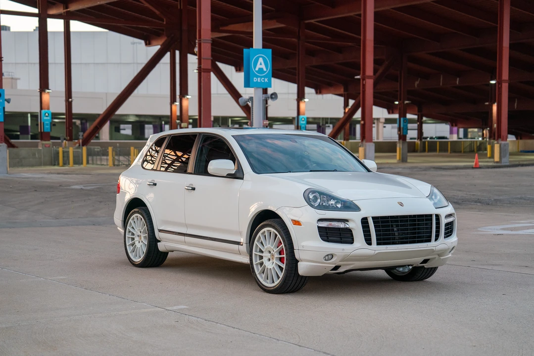 2010 Porsche 955/957 Cayenne GTS - Image 27 of 31