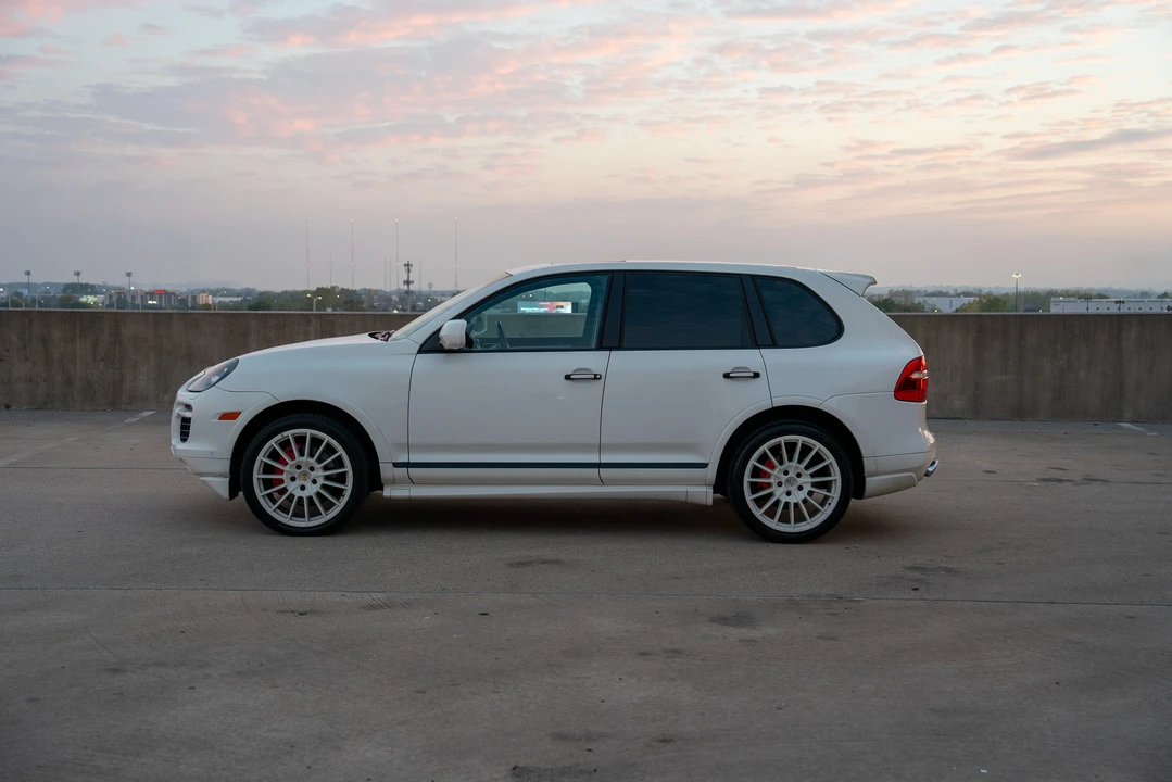 2010 Porsche 955/957 Cayenne GTS - Image 15 of 31