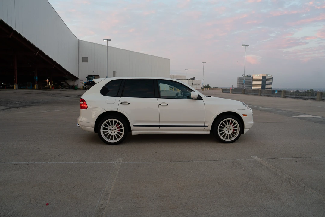 2010 Porsche 955/957 Cayenne GTS - Image 21 of 31