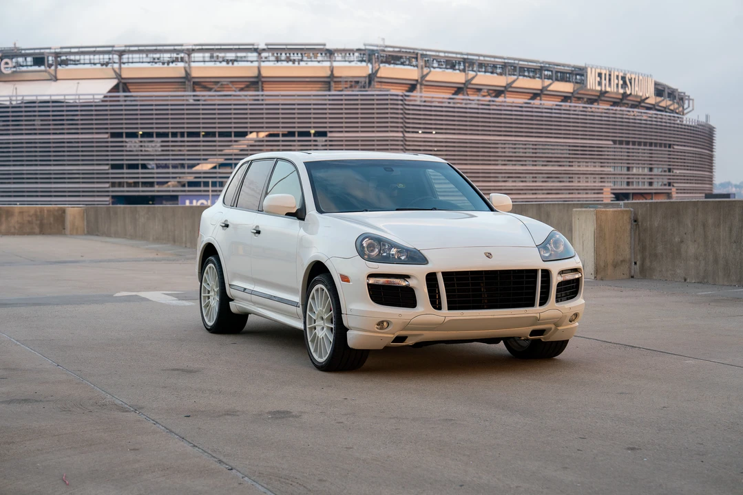 2010 Porsche 955/957 Cayenne GTS - Image 5 of 31
