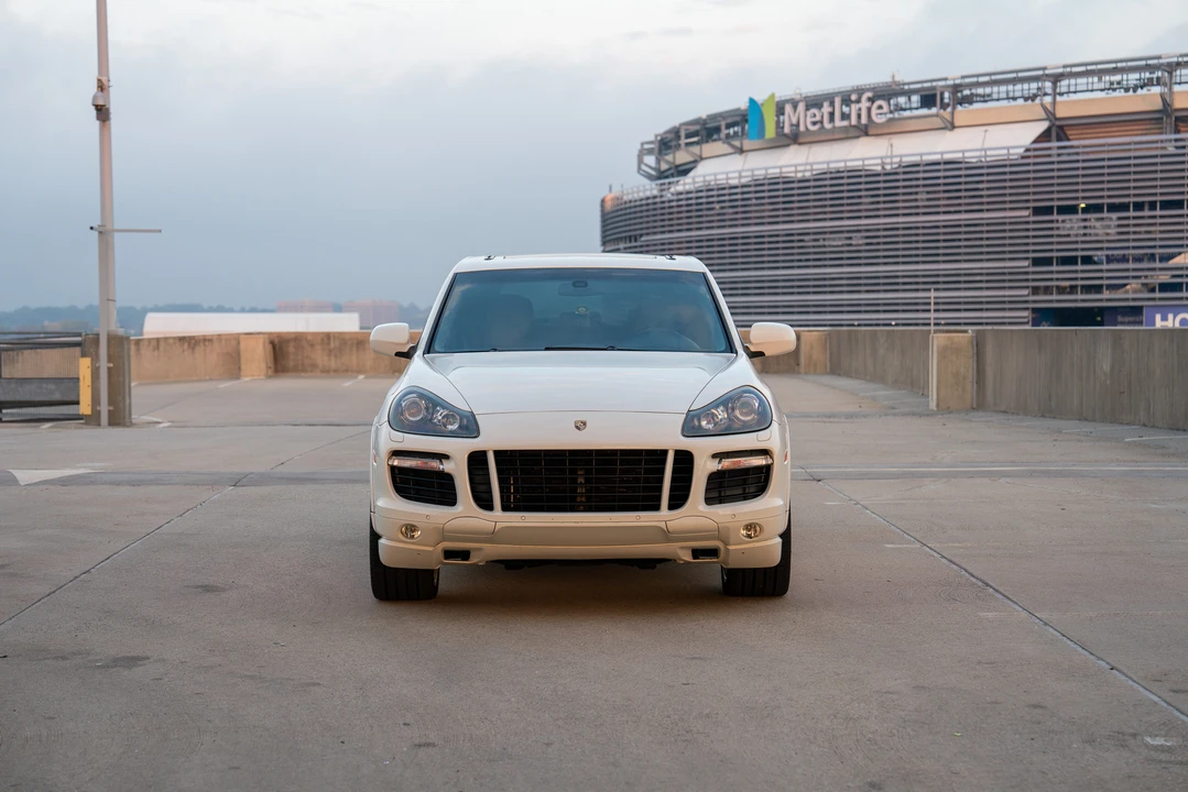 2010 Porsche 955/957 Cayenne GTS - Image 8 of 31