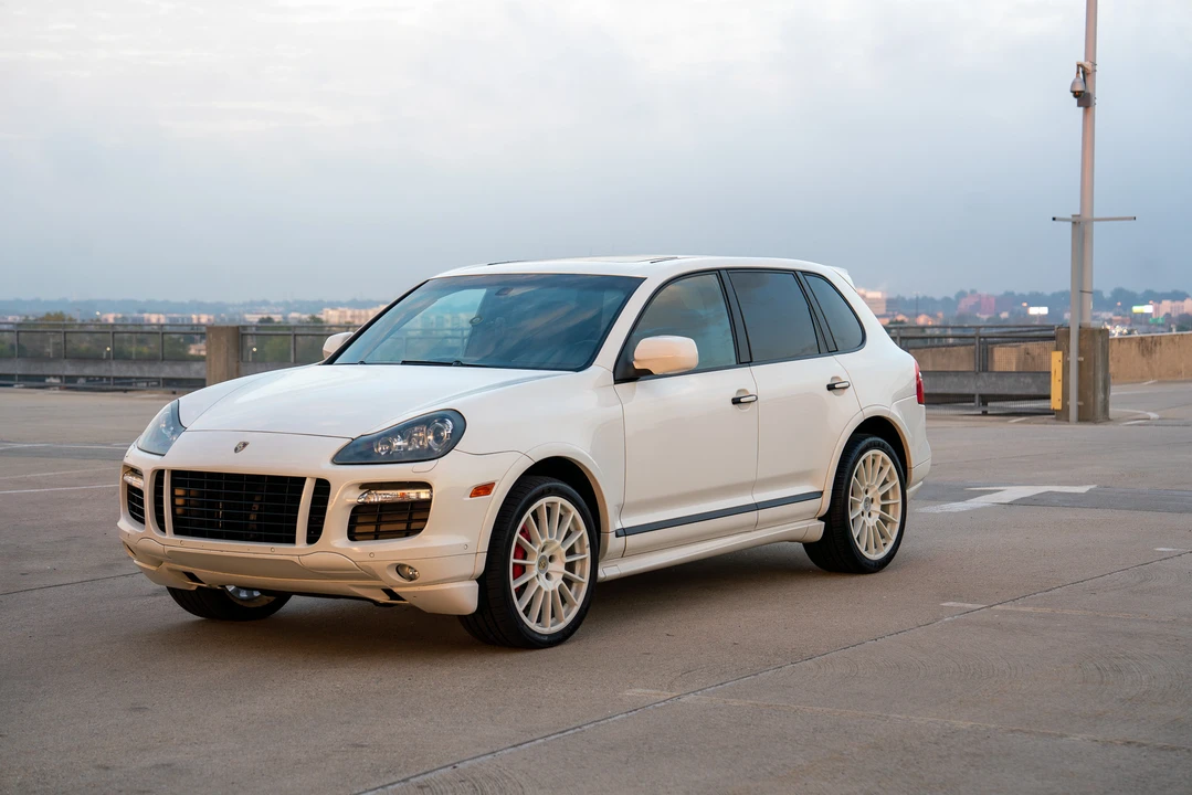 2010 Porsche 955/957 Cayenne GTS - Image 11 of 31