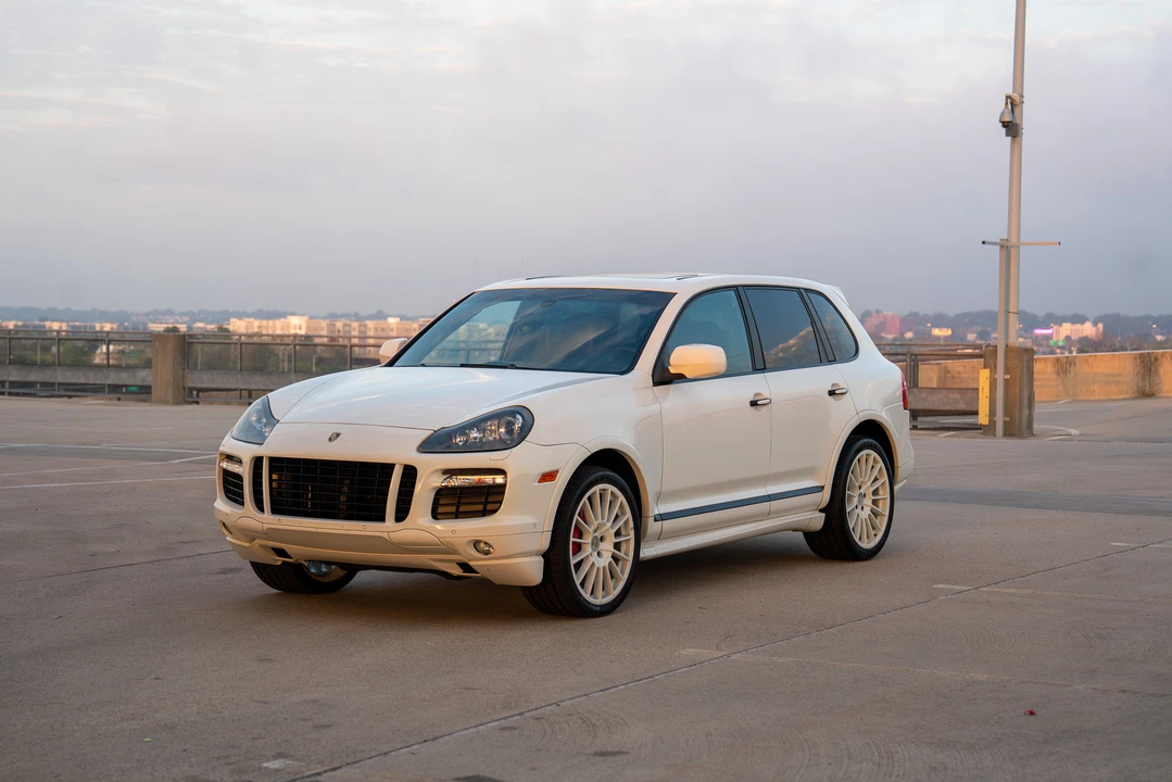 2010 Porsche 955/957 Cayenne GTS - Image 12 of 31