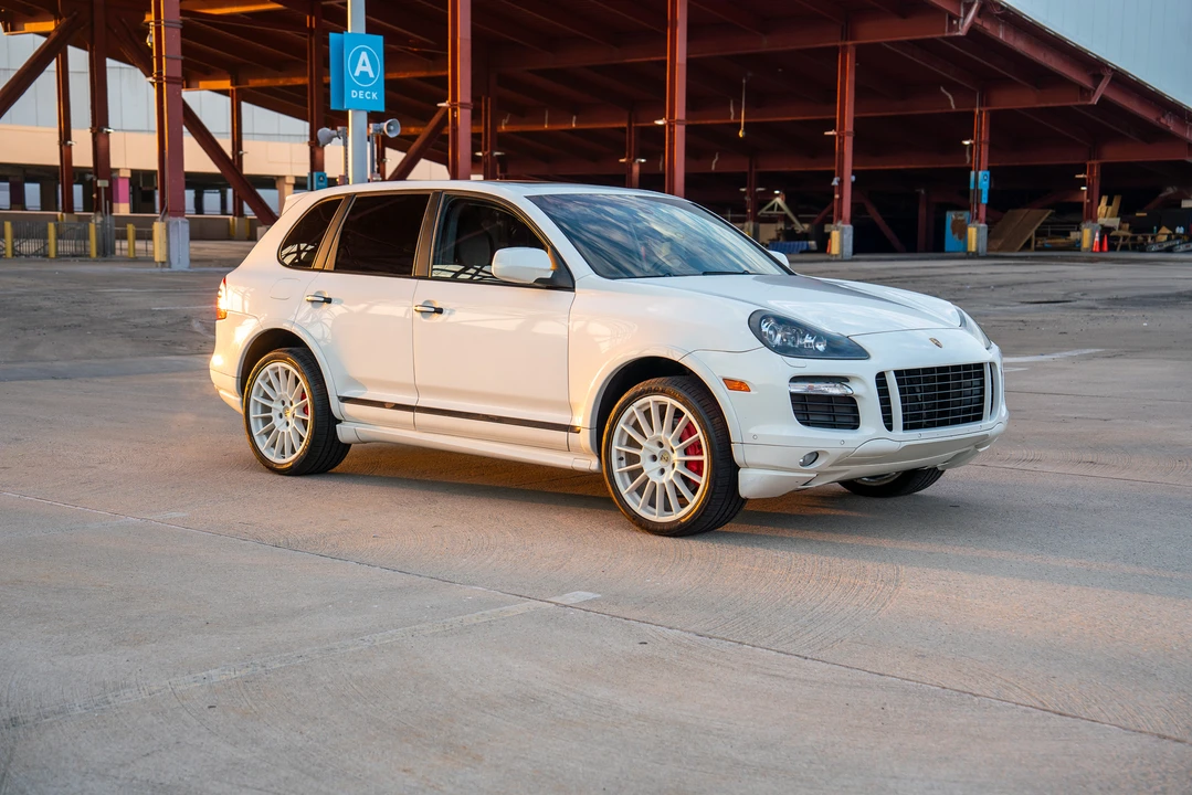 2010 Porsche 955/957 Cayenne GTS - Image 25 of 31