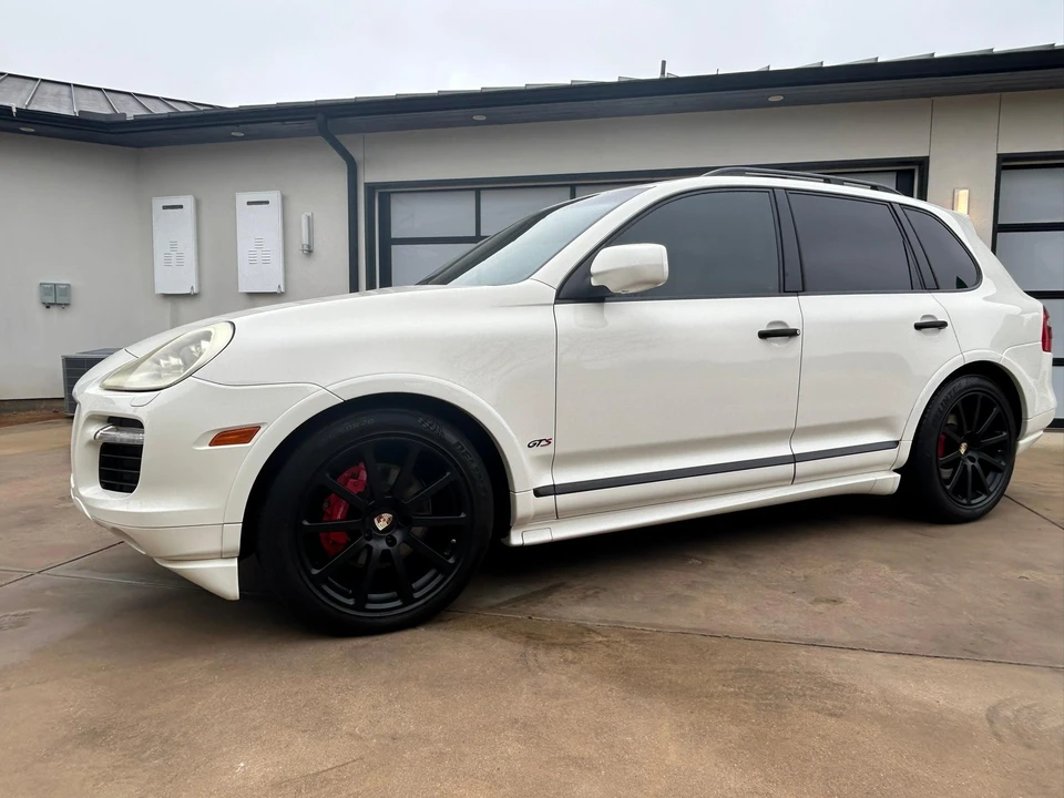 2010 Porsche 955/957 Cayenne GTS - Image 12 of 31