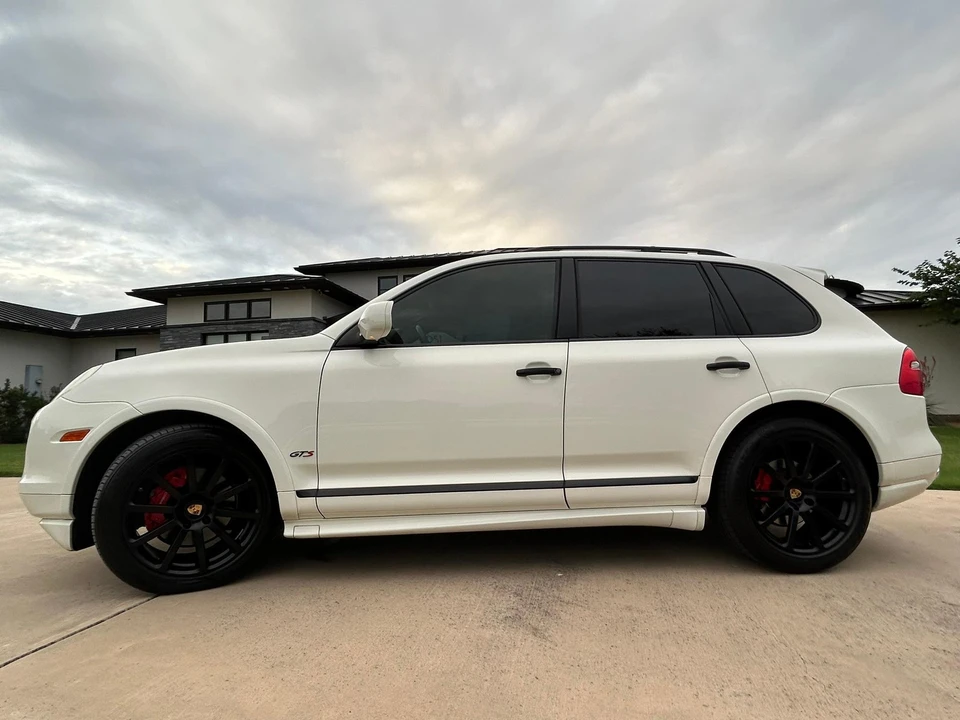 2010 Porsche 955/957 Cayenne GTS - Image 13 of 31