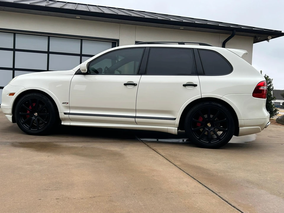 2010 Porsche 955/957 Cayenne GTS - Image 14 of 31