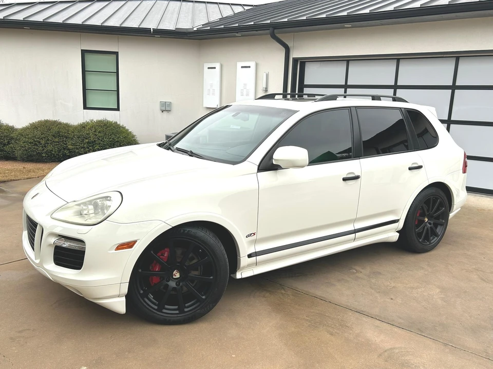 2010 Porsche 955/957 Cayenne GTS - Image 11 of 31