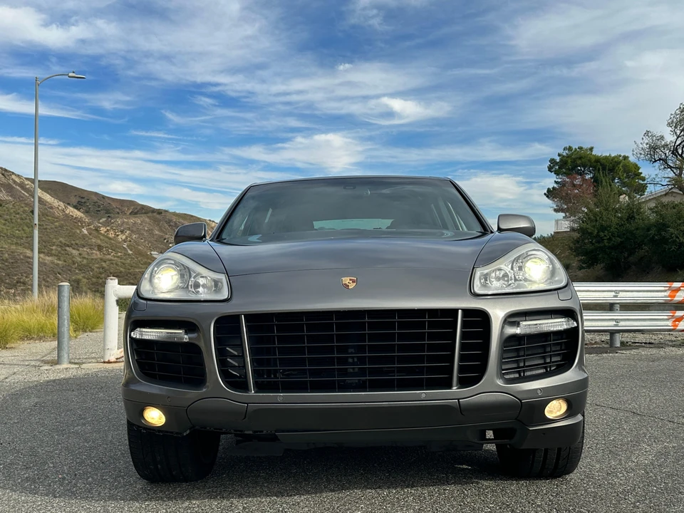 2010 Porsche 955/957 Cayenne GTS - Image 6 of 31