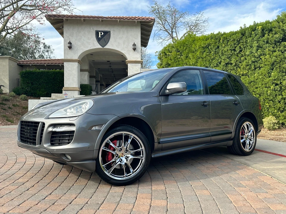 2010 Porsche 955/957 Cayenne GTS - Image 17 of 31