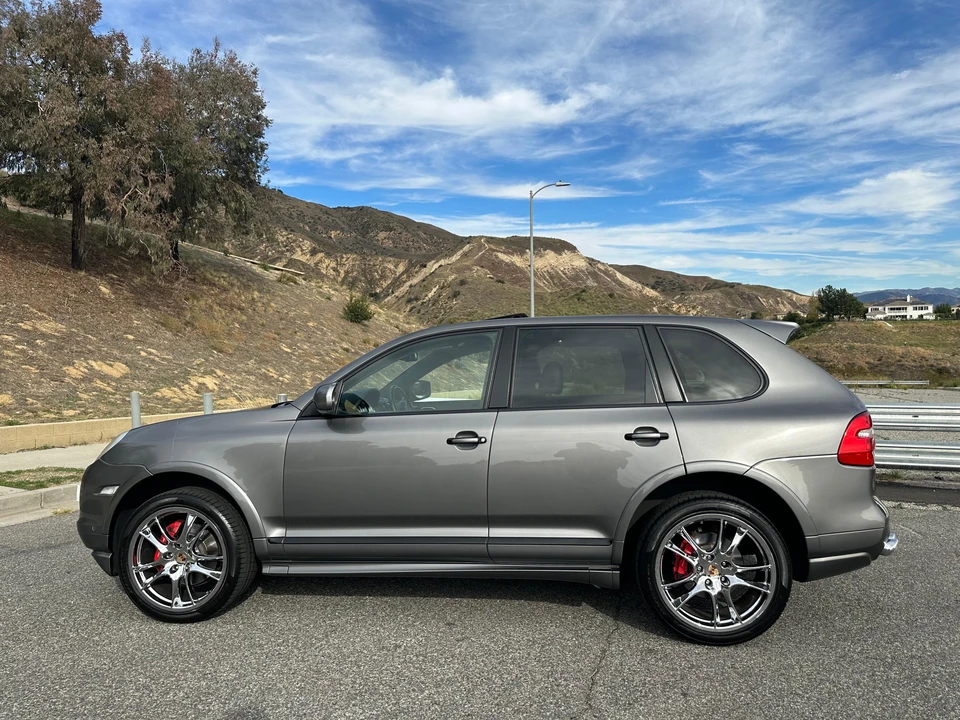 2010 Porsche 955/957 Cayenne GTS - Image 18 of 31