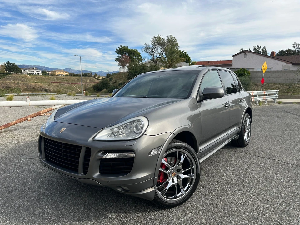 2010 Porsche 955/957 Cayenne GTS - Image 14 of 31