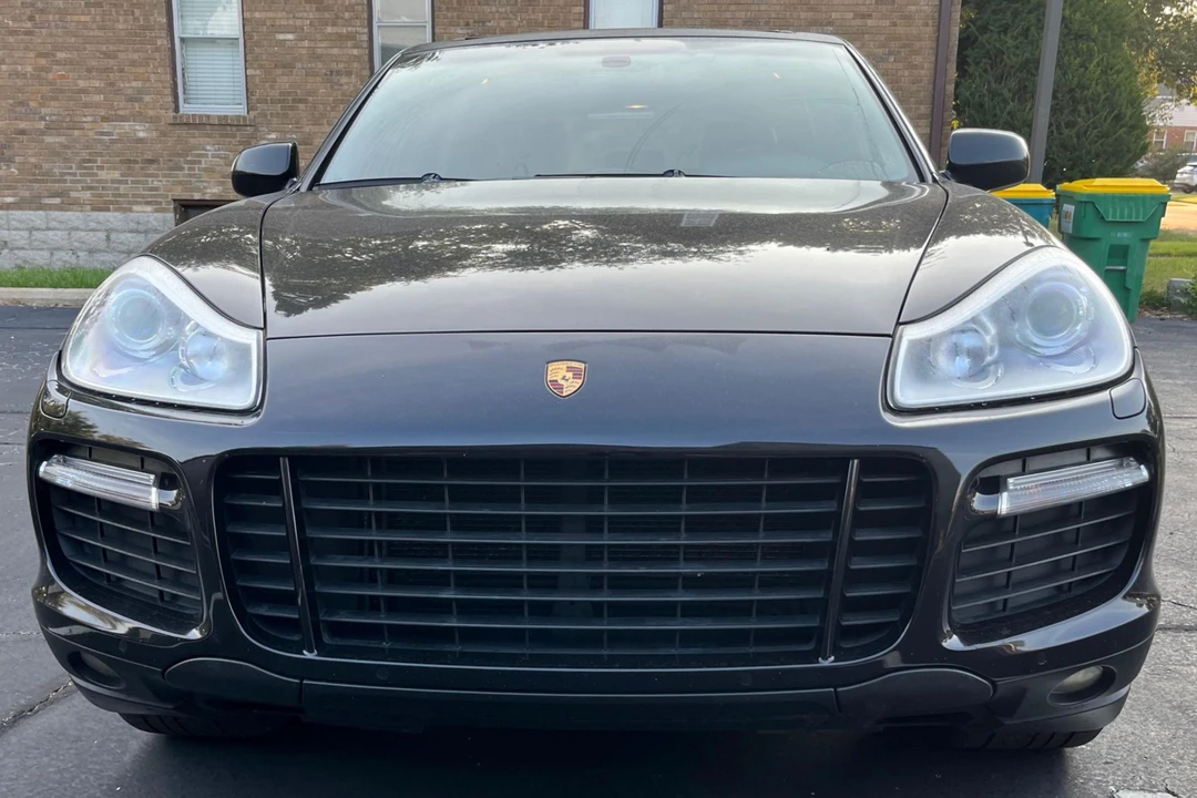 2010 Porsche 955/957 Cayenne GTS - Image 2 of 31