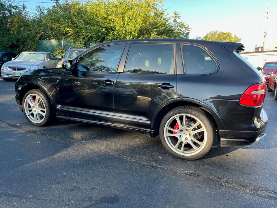 2010 Porsche 955/957 Cayenne GTS - Image 14 of 31