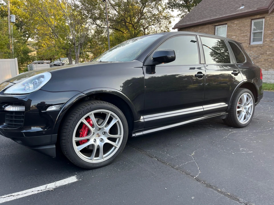 2010 Porsche 955/957 Cayenne GTS - Image 11 of 31