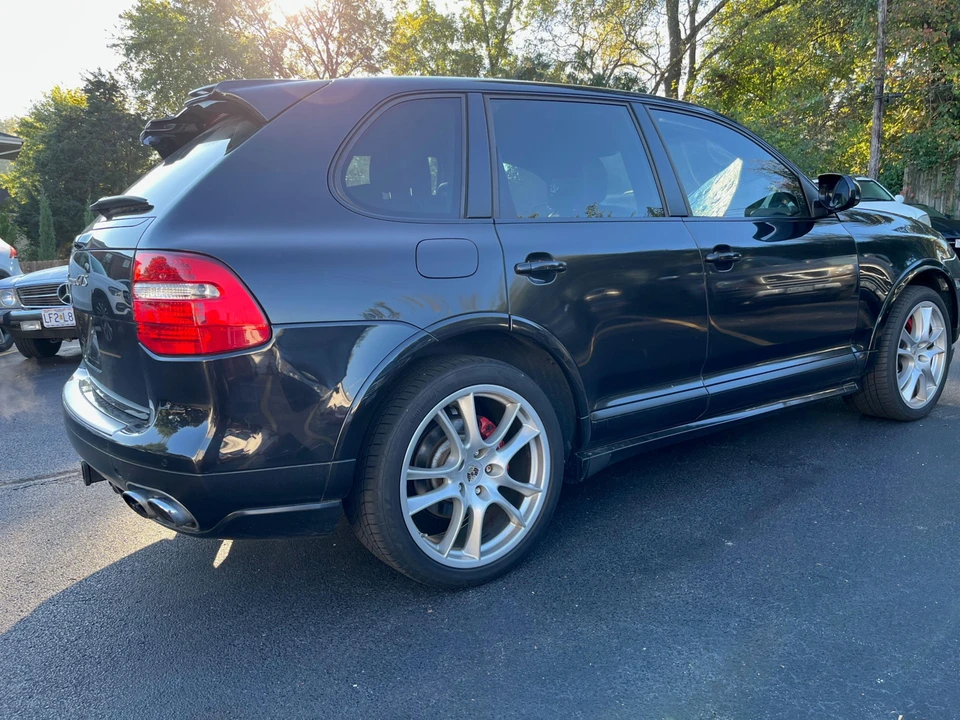 2010 Porsche 955/957 Cayenne GTS - Image 18 of 31