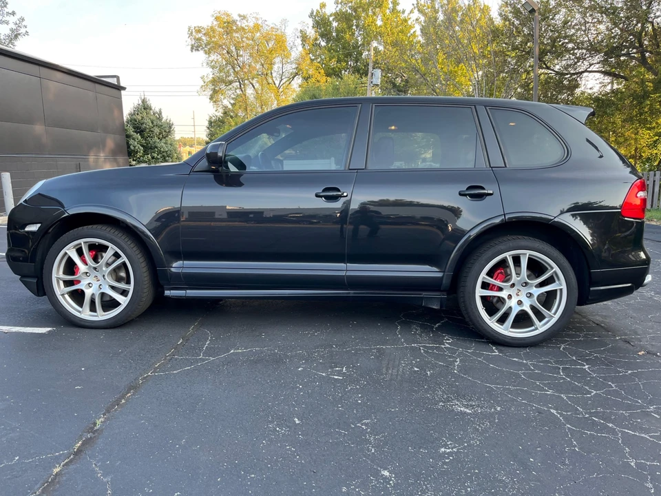 2010 Porsche 955/957 Cayenne GTS - Image 13 of 31