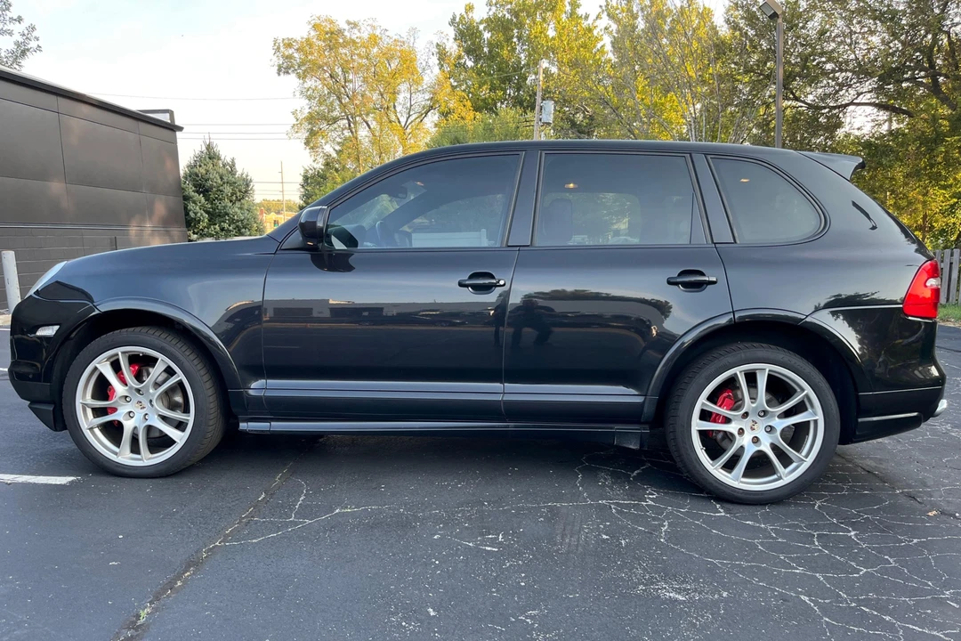 2010 Porsche 955/957 Cayenne GTS - Image 3 of 31