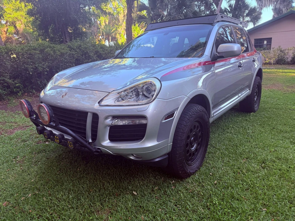2010 Porsche 955/957 Cayenne GTS - Image 2 of 31
