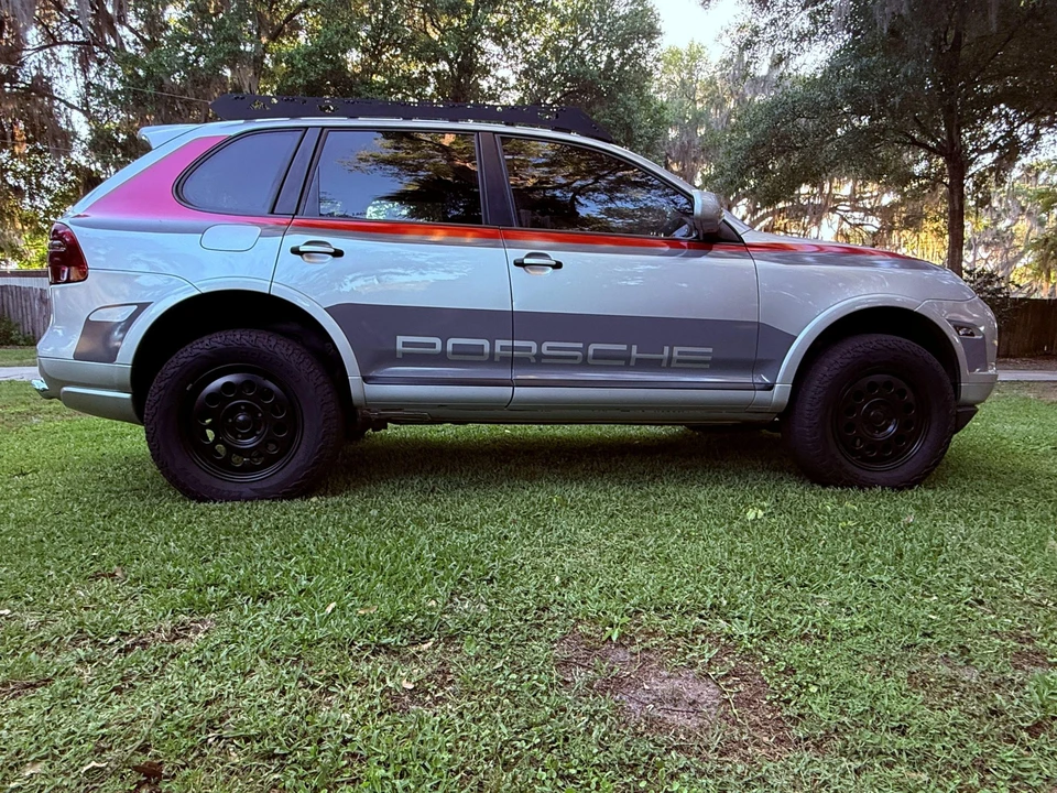 2010 Porsche 955/957 Cayenne GTS - Image 8 of 31