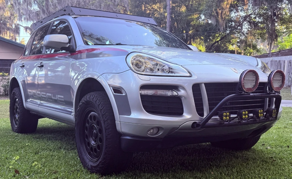2010 Porsche 955/957 Cayenne GTS - Image 8 of 31