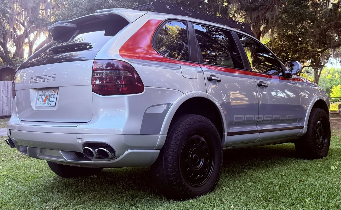 2010 Porsche 955/957 Cayenne GTS - Image 6 of 31