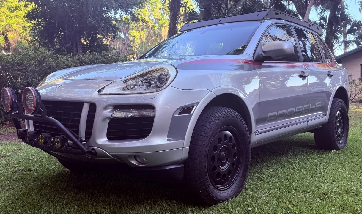 2010 Porsche 955/957 Cayenne GTS - Image 2 of 31