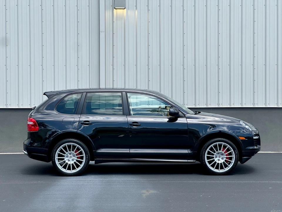 2010 Porsche 955/957 Cayenne GTS - Image 8 of 31